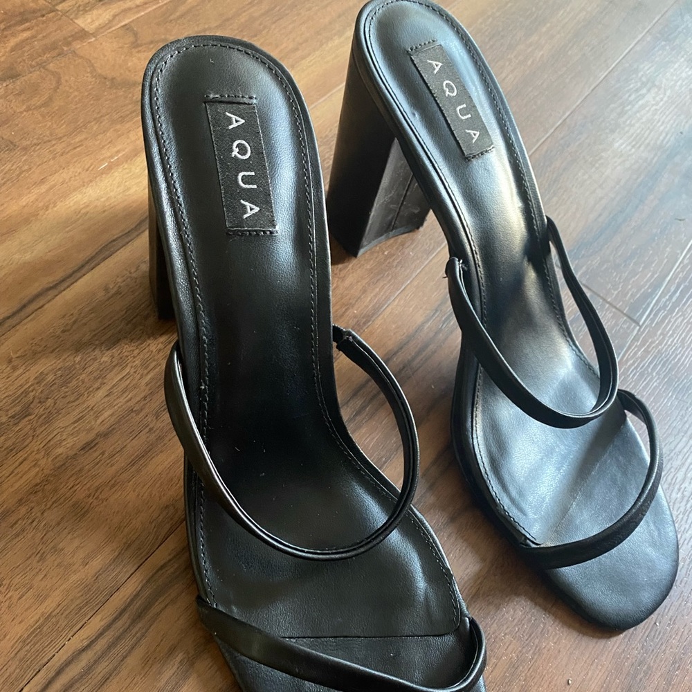 Womens Sz(10) Aqua Black Heels